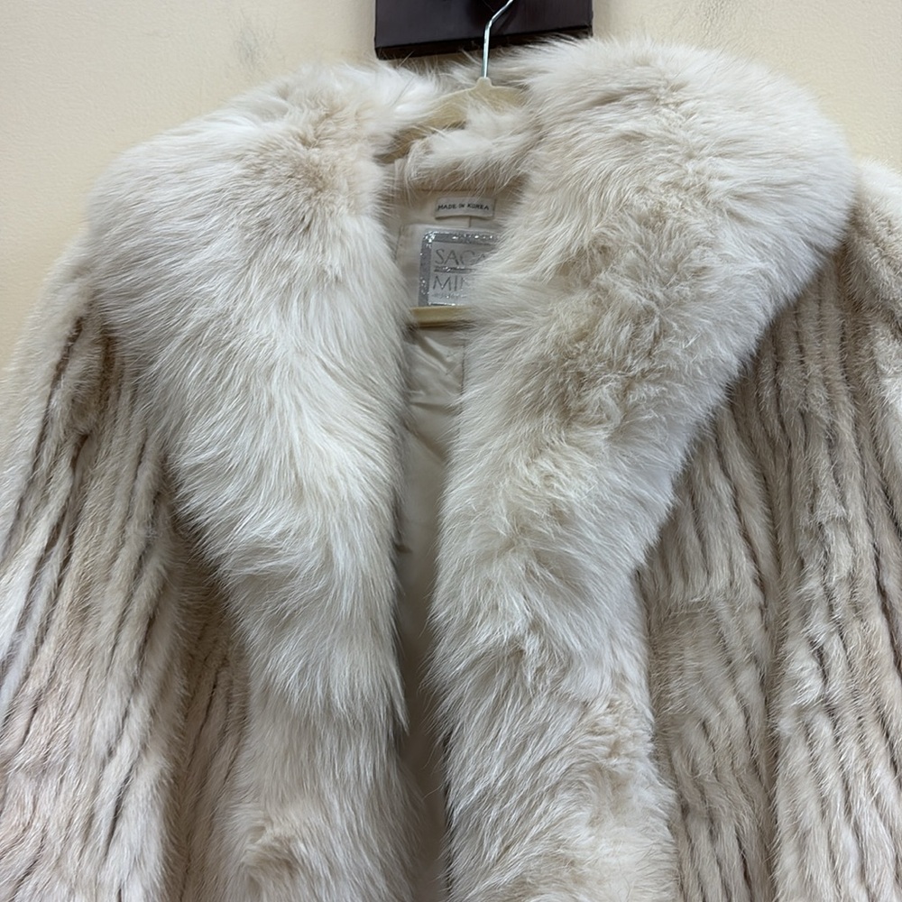 Saga vintage genuine Fox Fur - Picture 2 of 9